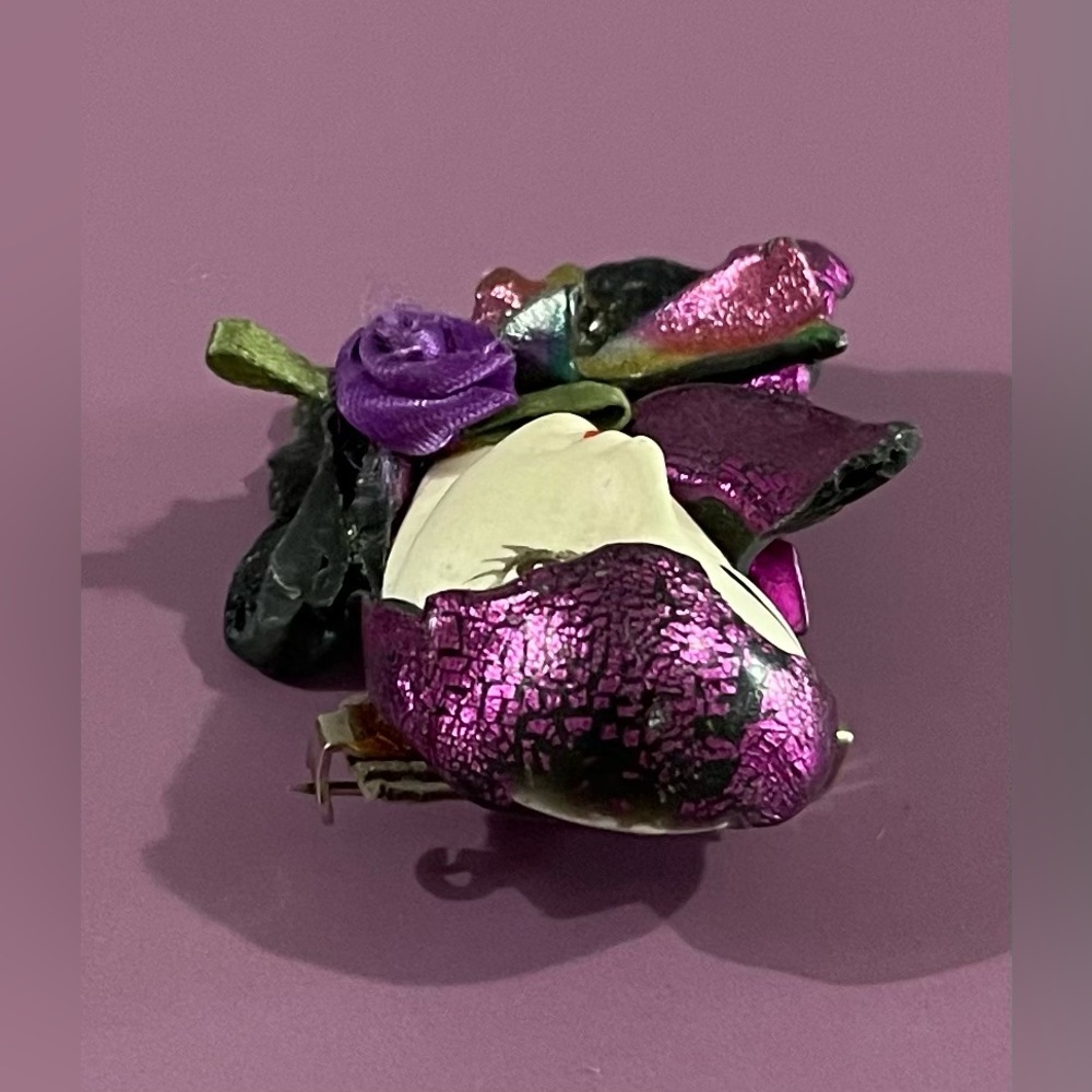 Ceramic Painted Face Brooch - Picture 3 of 5